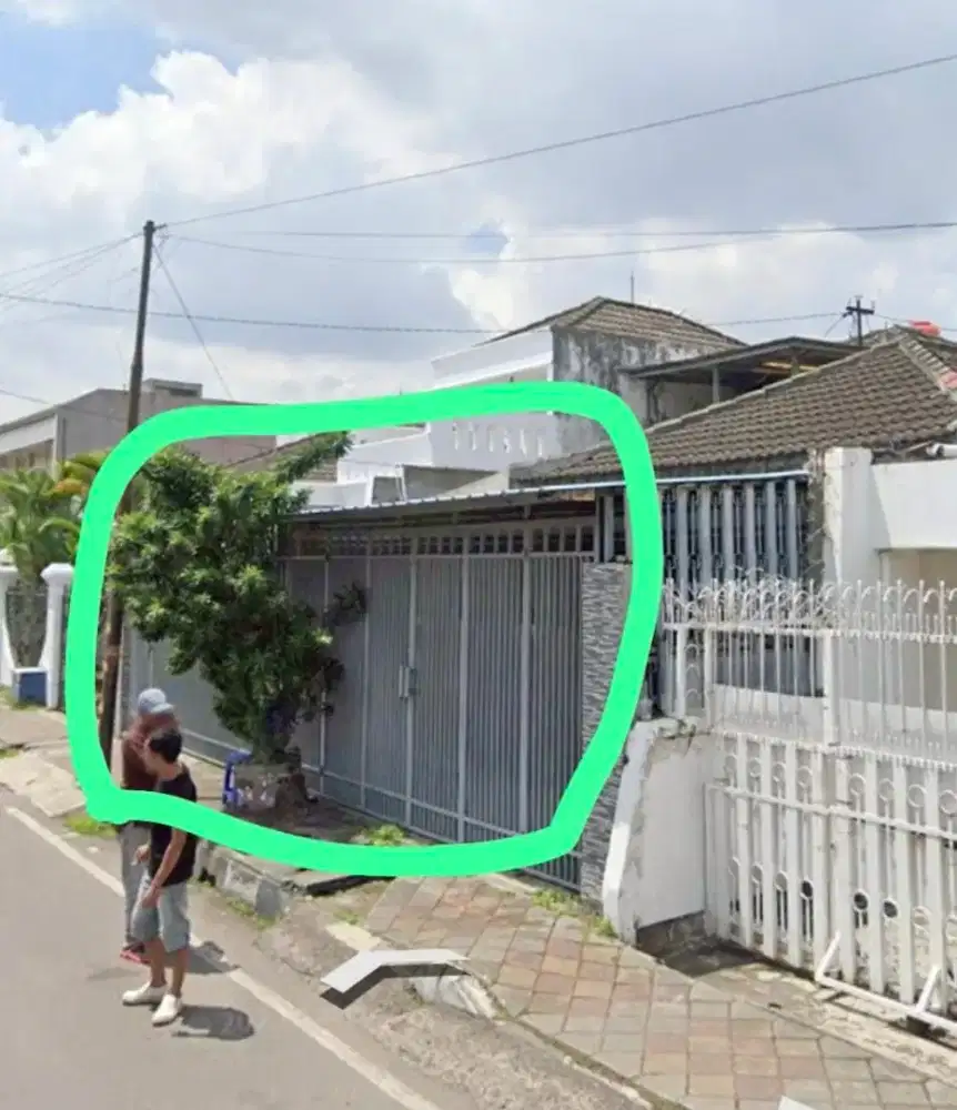 Dijual Rumah Strategis di Jl Baharudin Cocok u/ usaha dekat pasar lama