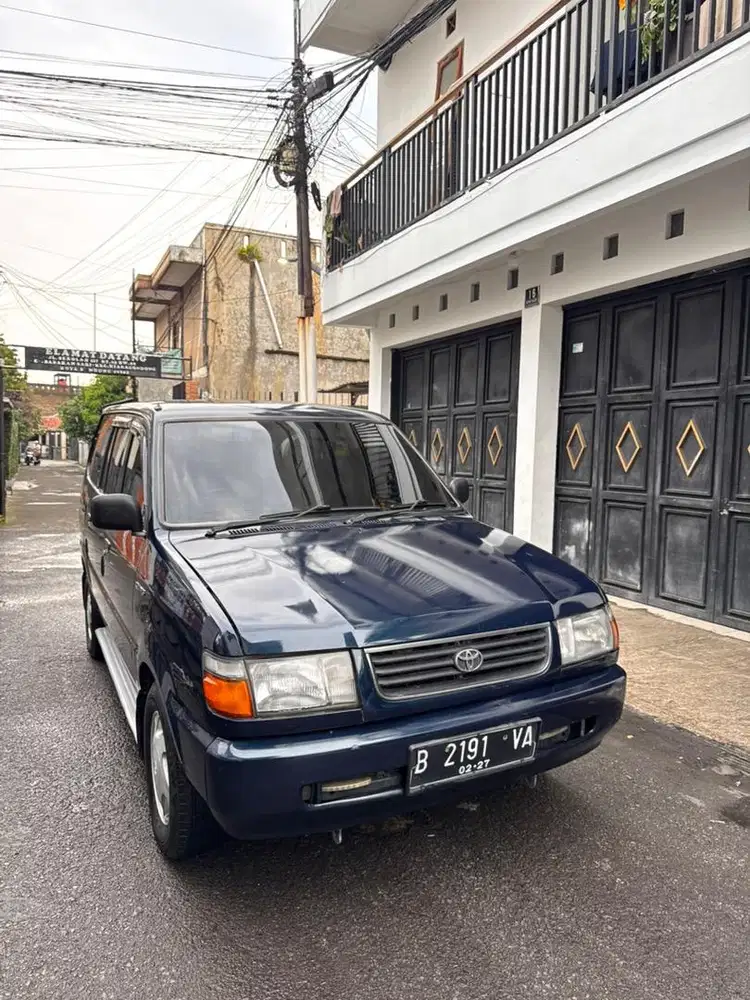 Toyota kijang lgx 1,8 1997 istimewa siap pake