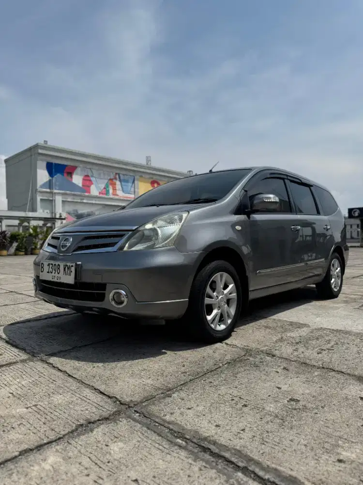 Nissan Grand Livina XV Ultimate AT TDP 15JT