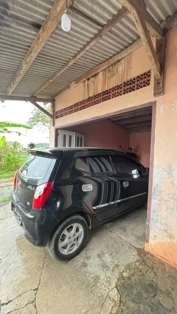 Jual mobil ayla 2013