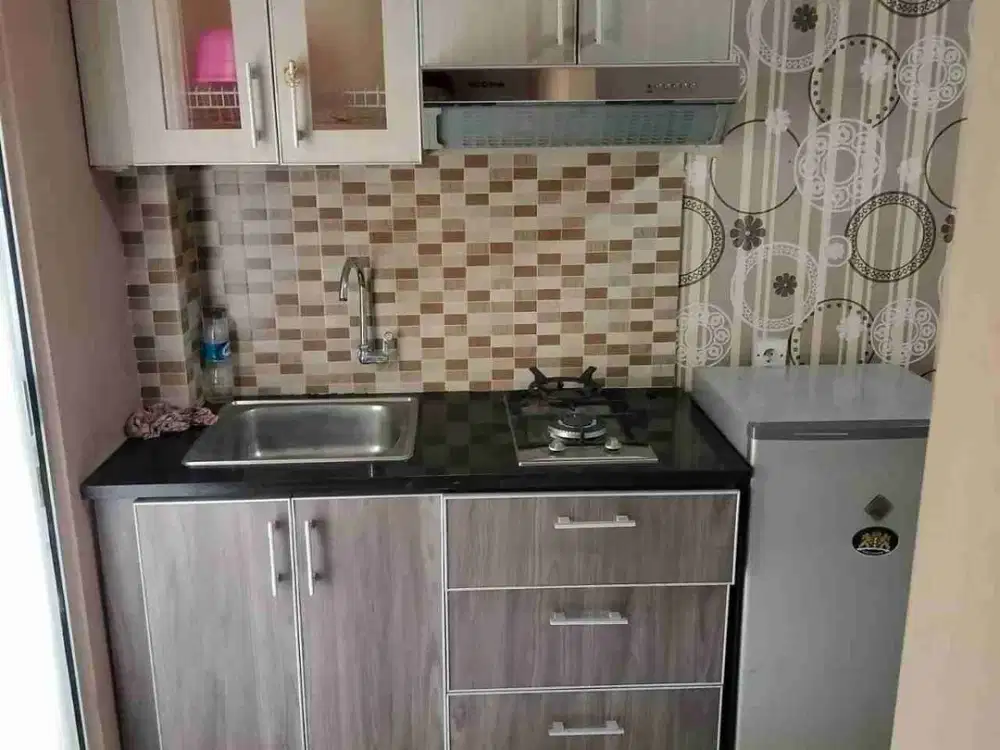 di jual apartemen GREEN PALACE studio tipe BESAR shm furmished view taman/kolam renang