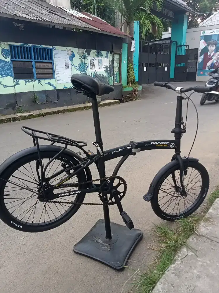Sepeda lipat UK 20