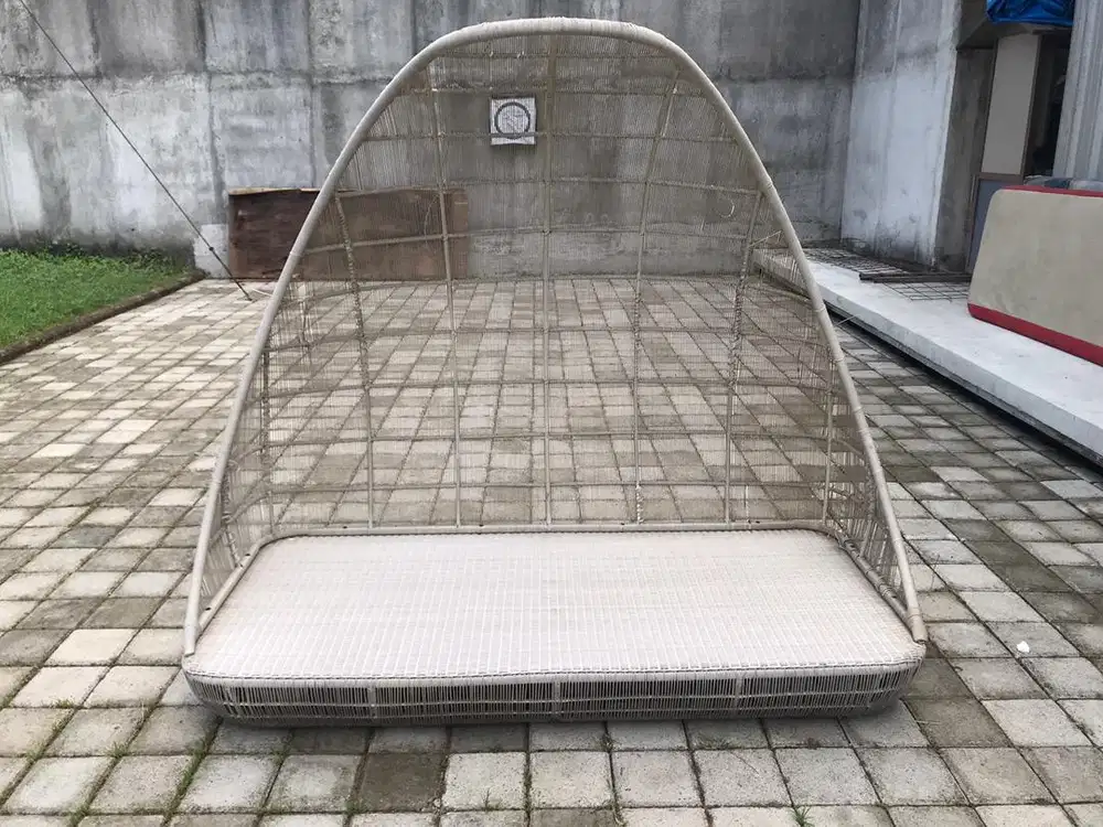 Sofa outdoor&lampu