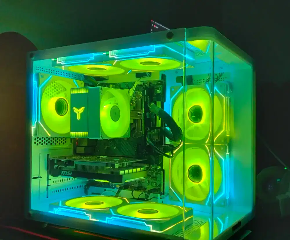 PC gaming rata kanan