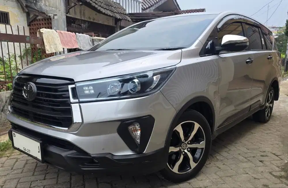 Toyota Kijang Innova Venturer Diesel 2022