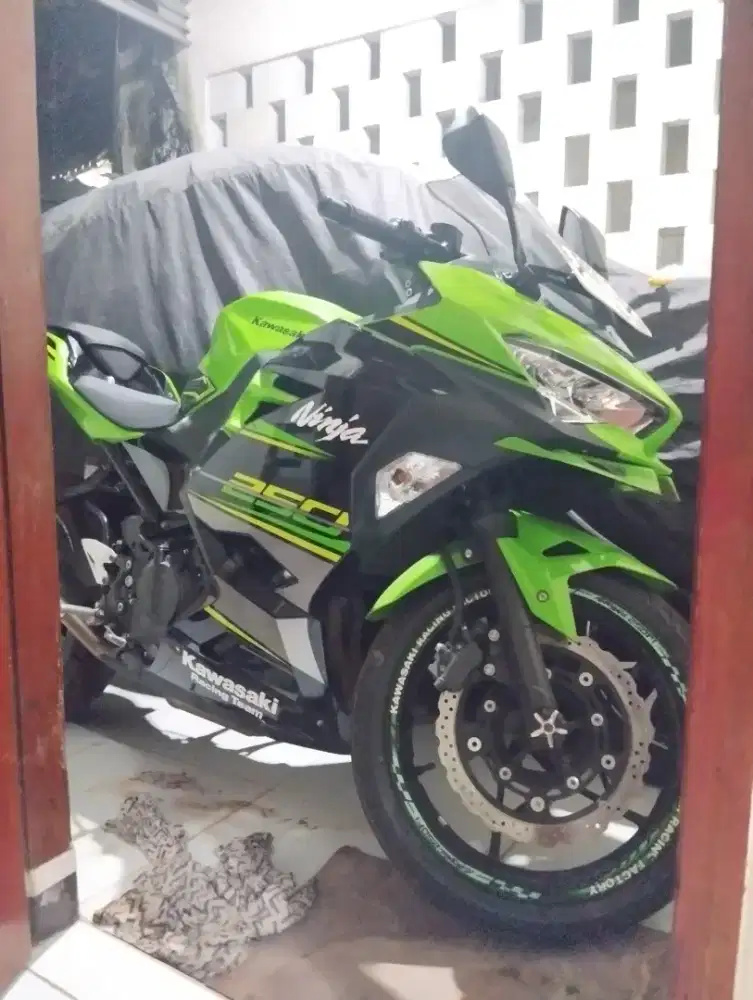 All new Ninja 250 fi KRT km low