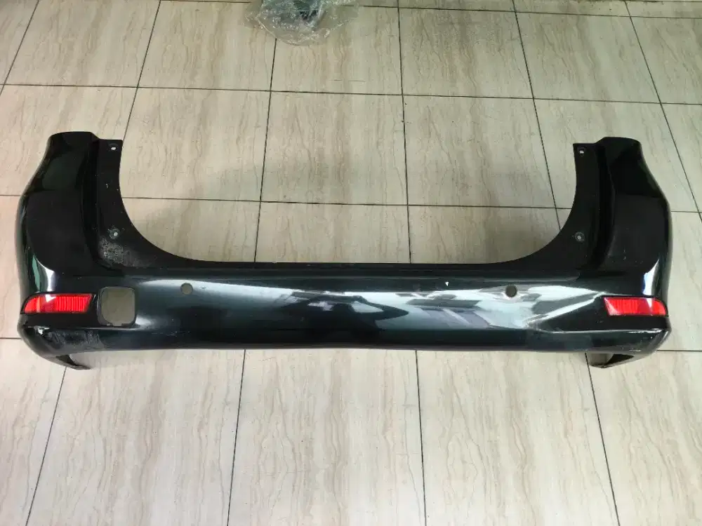 Bumper belakang avanza