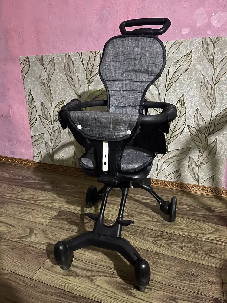 Stroller lipat merek V-Baby care Second