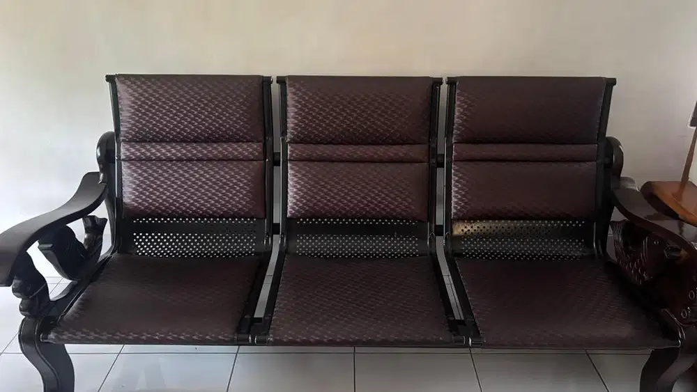 Perlengkapan ruangan tamu