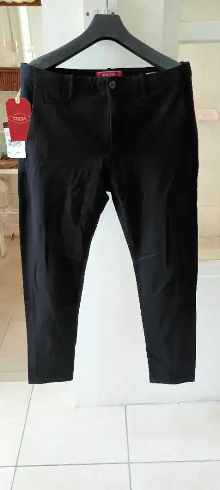 Celana panjang Celsius
