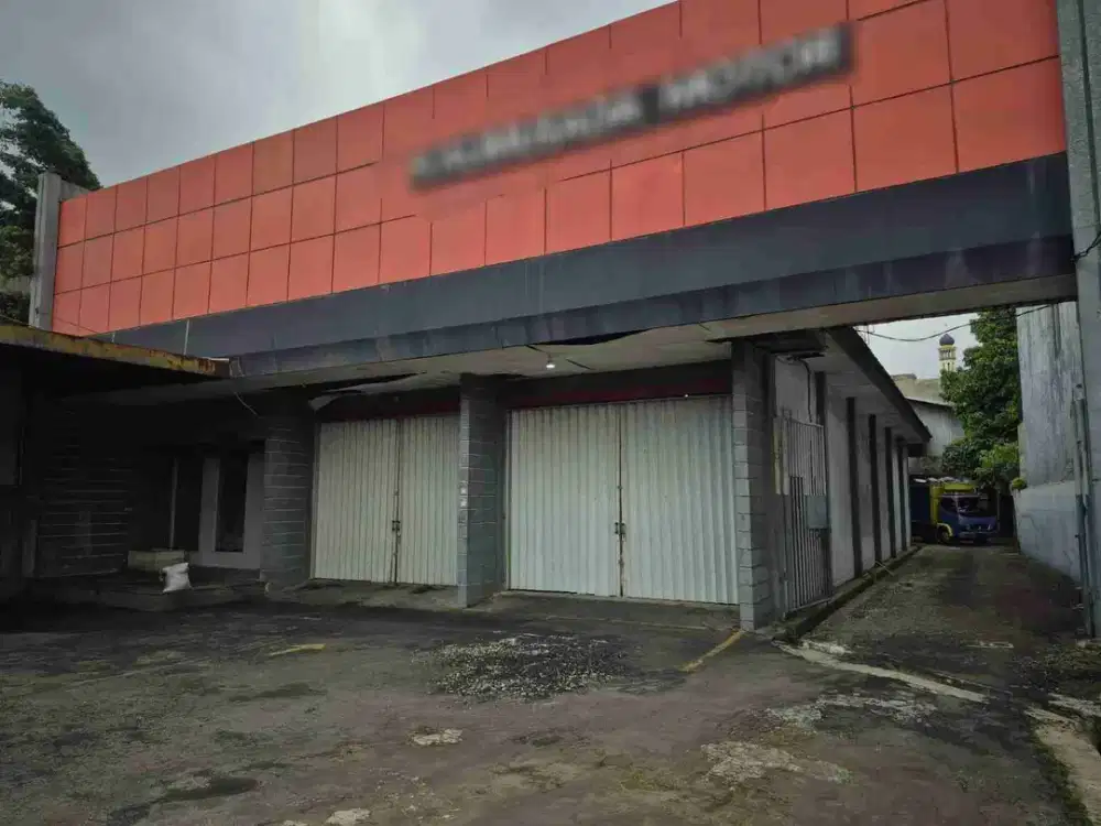 Dijual/Disewakan Eks Showroom Dan Bengkel Mobil