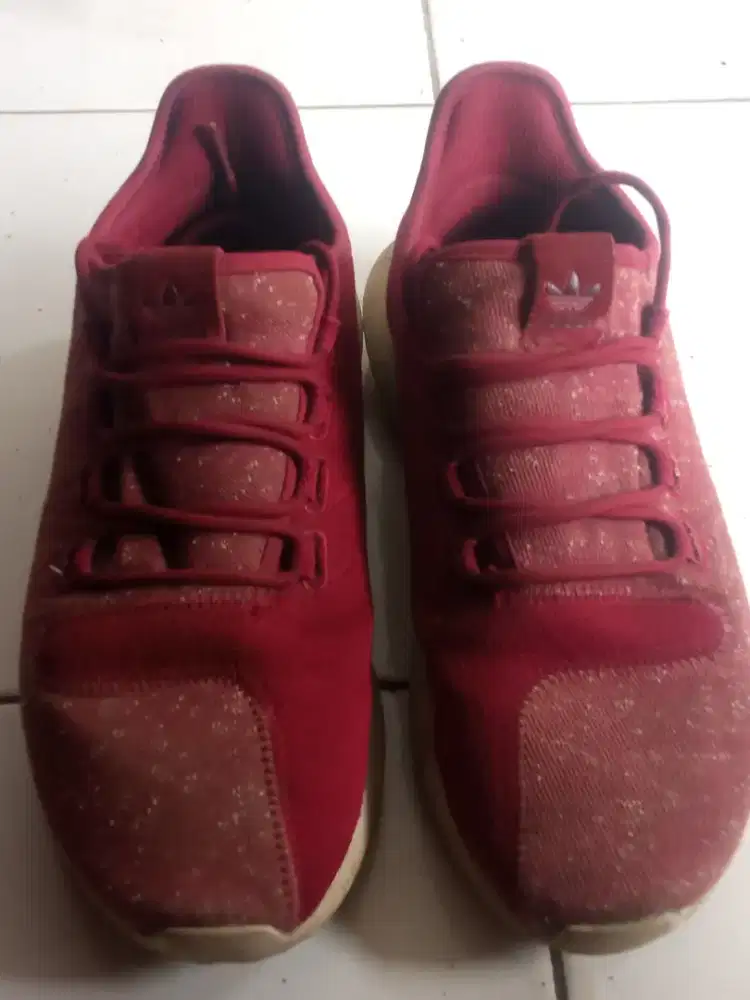 Sepatu adidas shadow