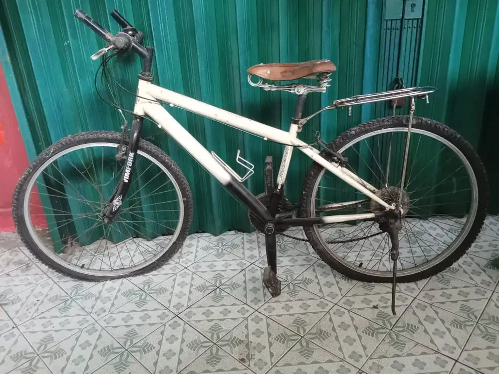 DIJUAL BORONGAN 4 Sepeda Merk Terkenal (Negoo Alusss)