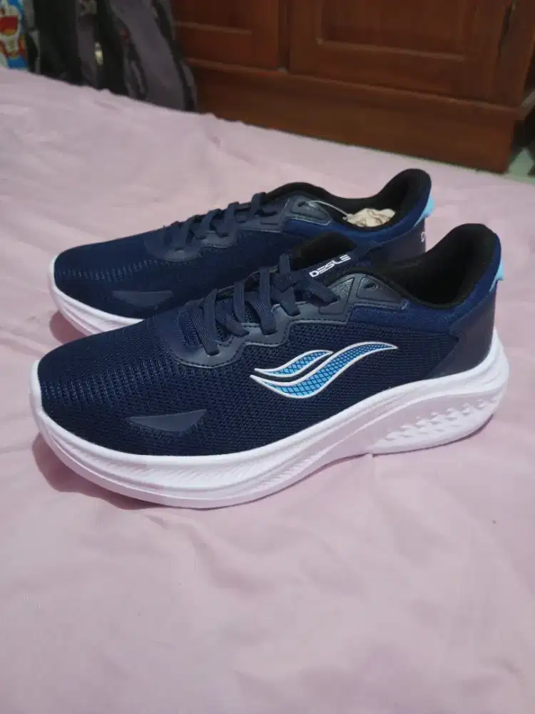 Sepatu desle sport