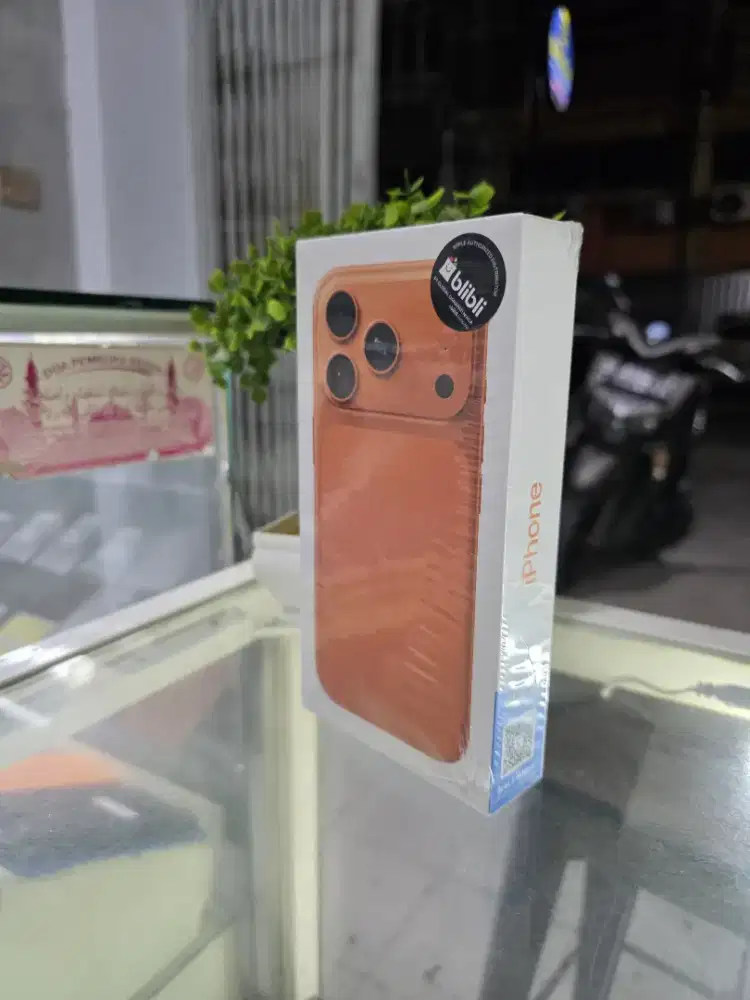 IPhone 17 Pro 512gb New 
COSMIC ORANGE
Baru Segel Dos
Garansi 1