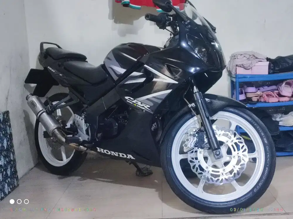 Di jual Honda CBR Old cbu minus pajak.