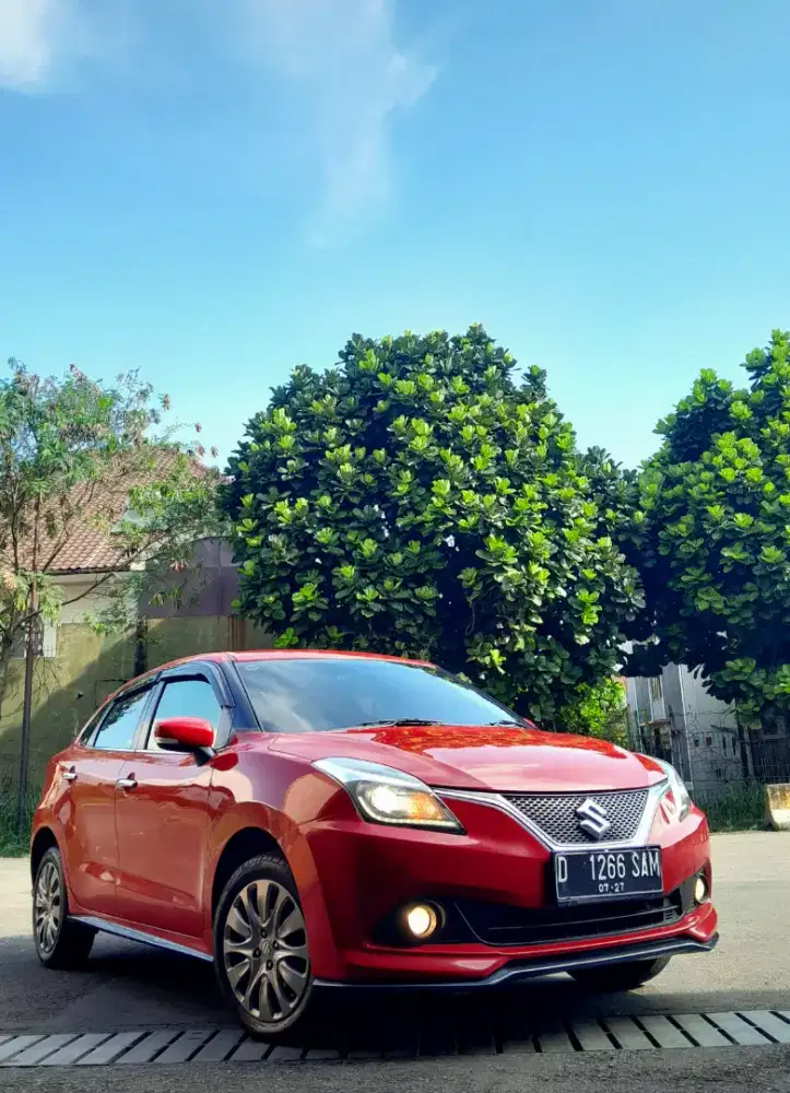 Suzuki baleno hatchback at