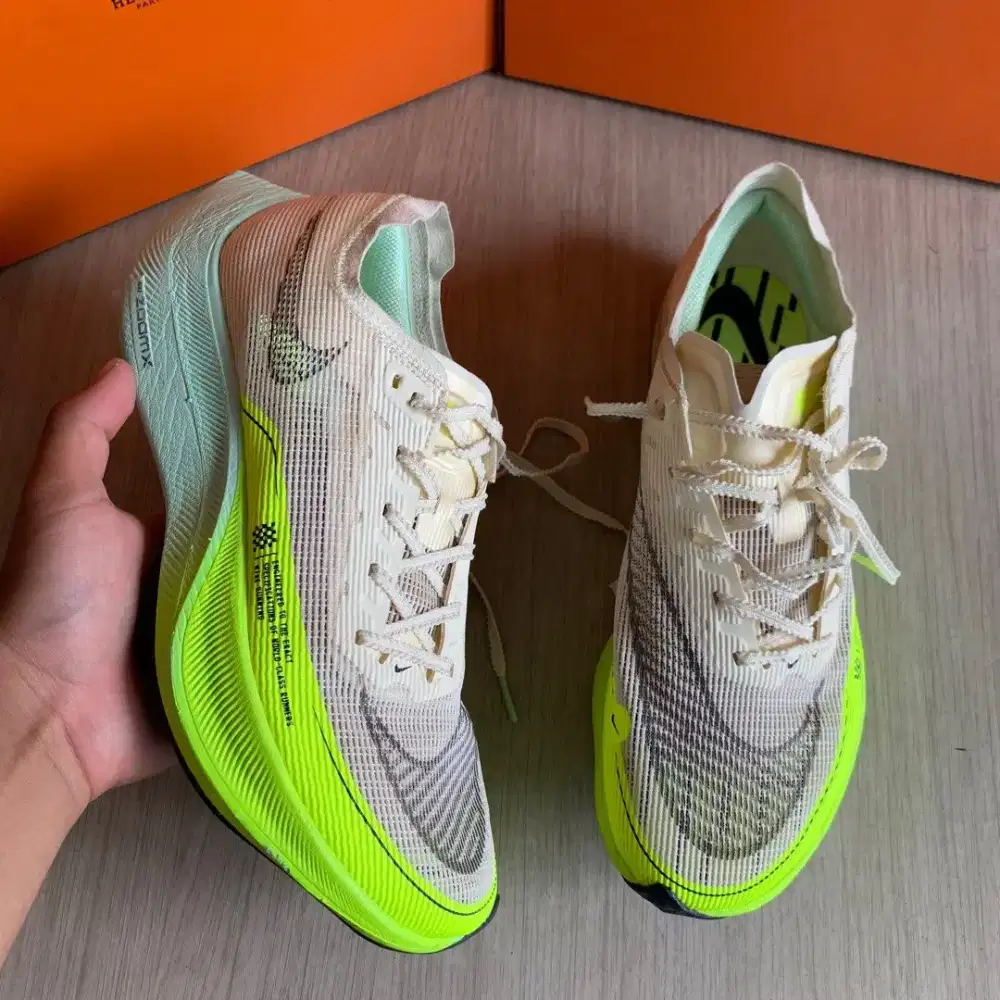 Nike ZoomX Vaporfly NEXT% sepatu running sport original 44