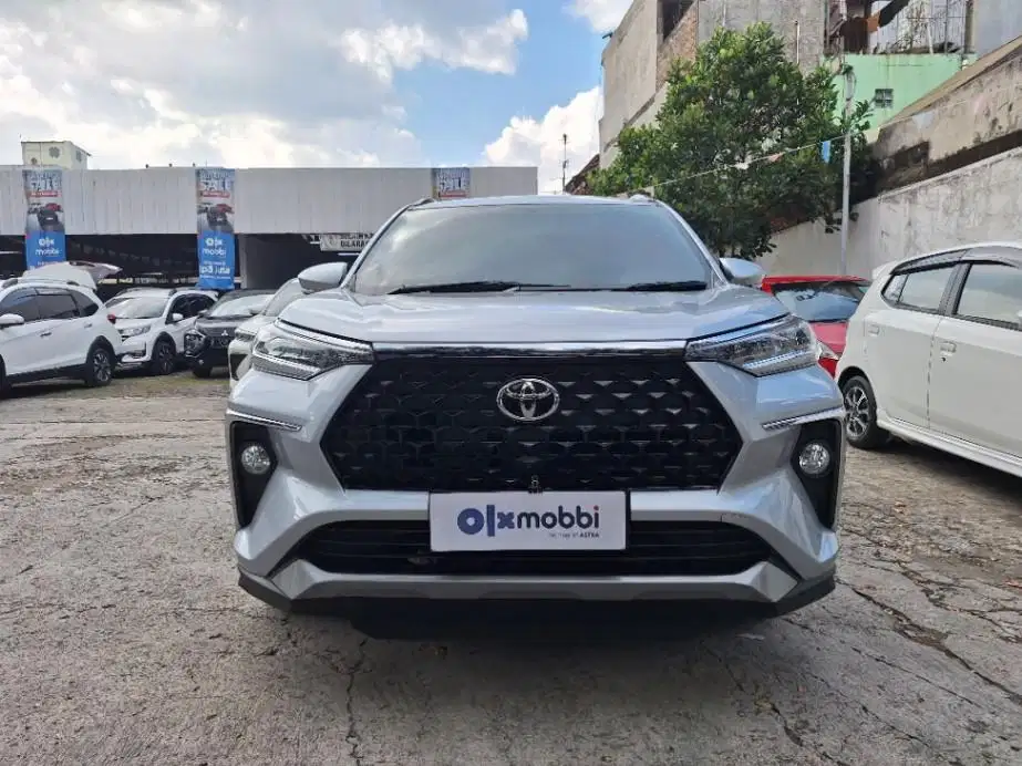 DP MURAH Toyota Avanza 1.5 New Veloz Q Bensin-AT 2022 Silver CYCND