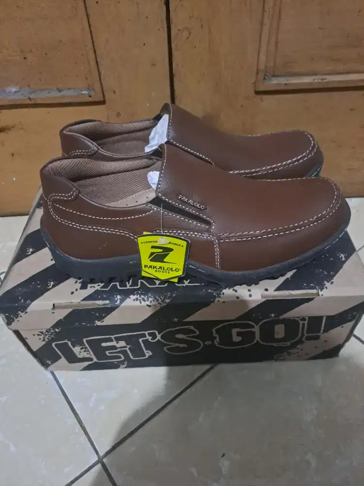 Sepatu pakalolo