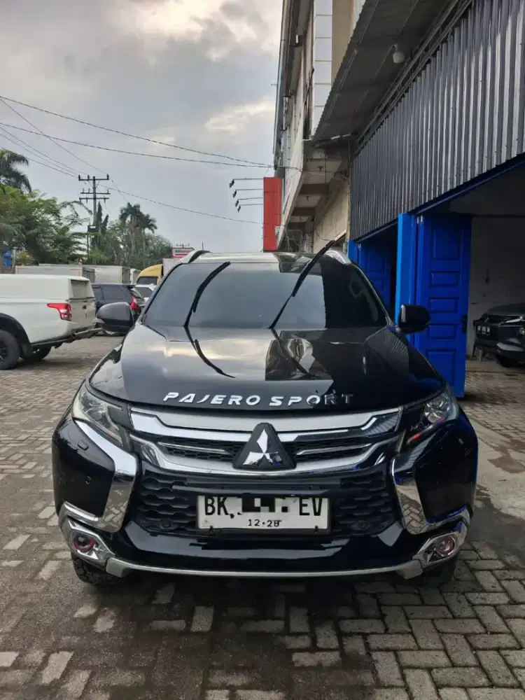 Pajero Dakar 4x2 AT 2017 Hitam