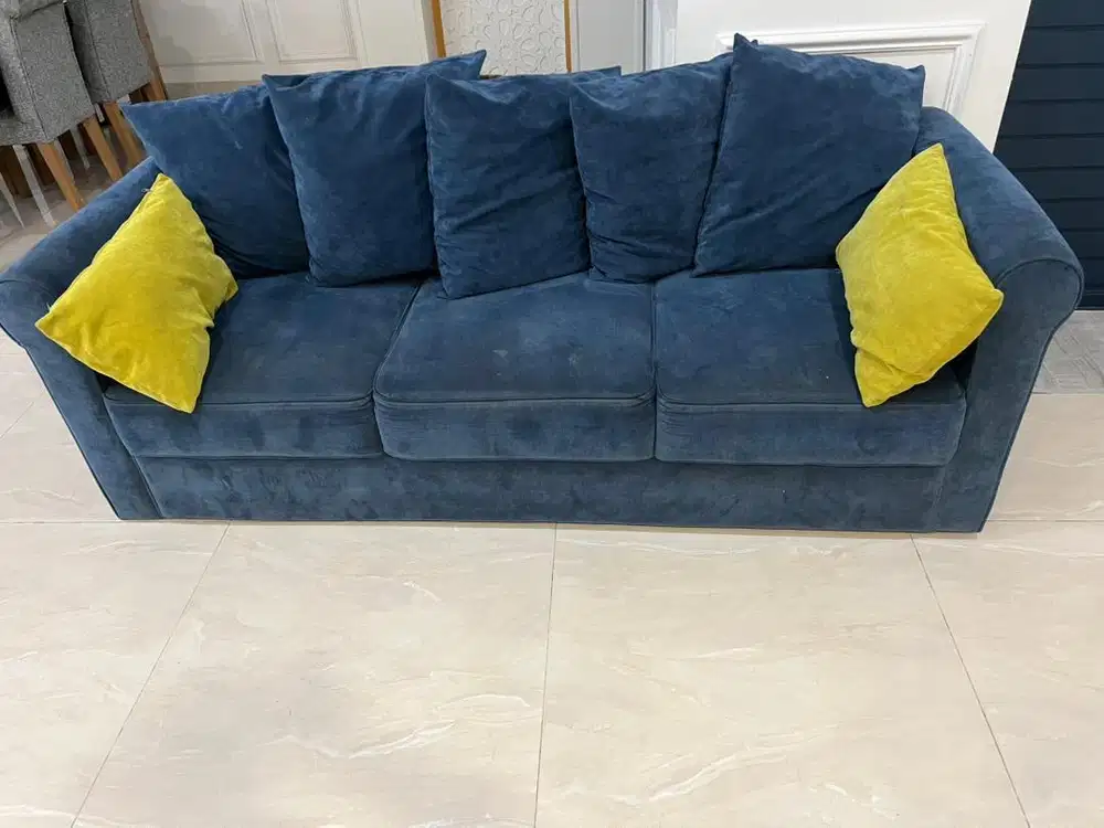 Sofa 3 seater like new