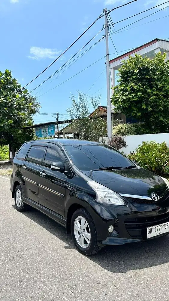 Di Jual Mobil Avanza Veloz
