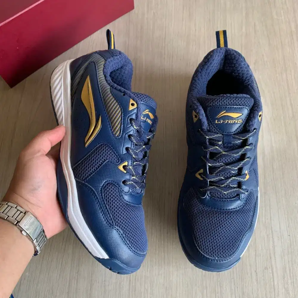 Li-Ning Ultra sepatu badminton bulutangkis original 44
