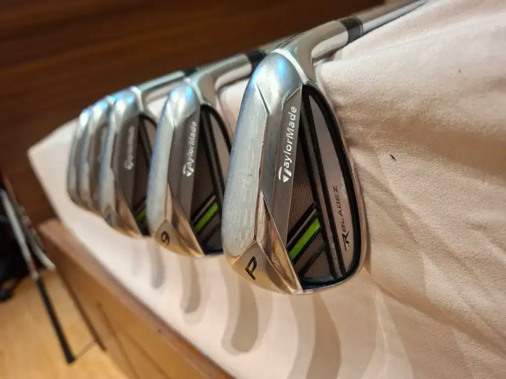 Taylormade Rbladez (RBZ)  Iron set 5679 P, flex R lite, shaft steel