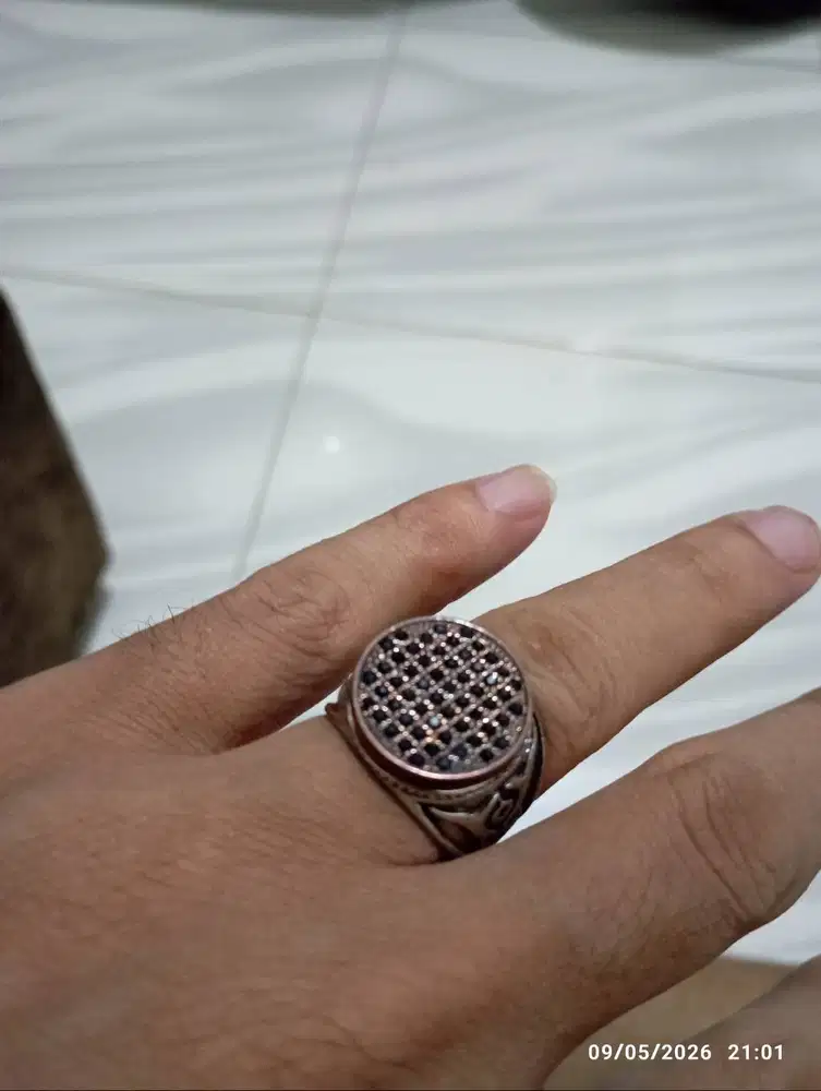 Cincin turki hitam