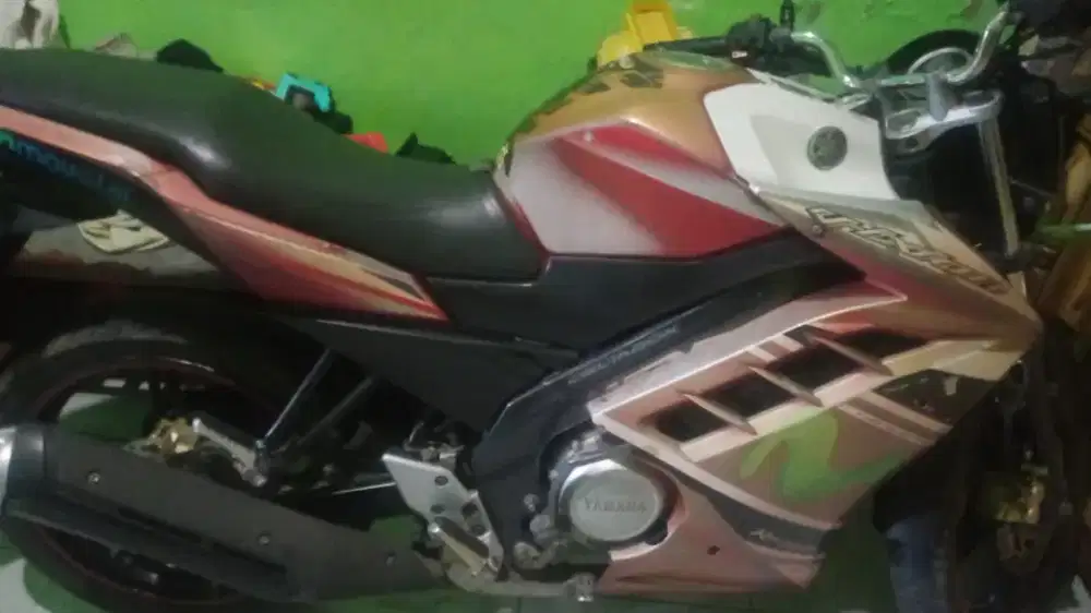 Dijual Vixion 2014