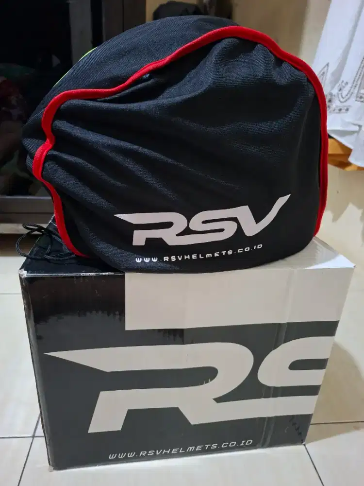 RsvSv300 Hitam Glossy