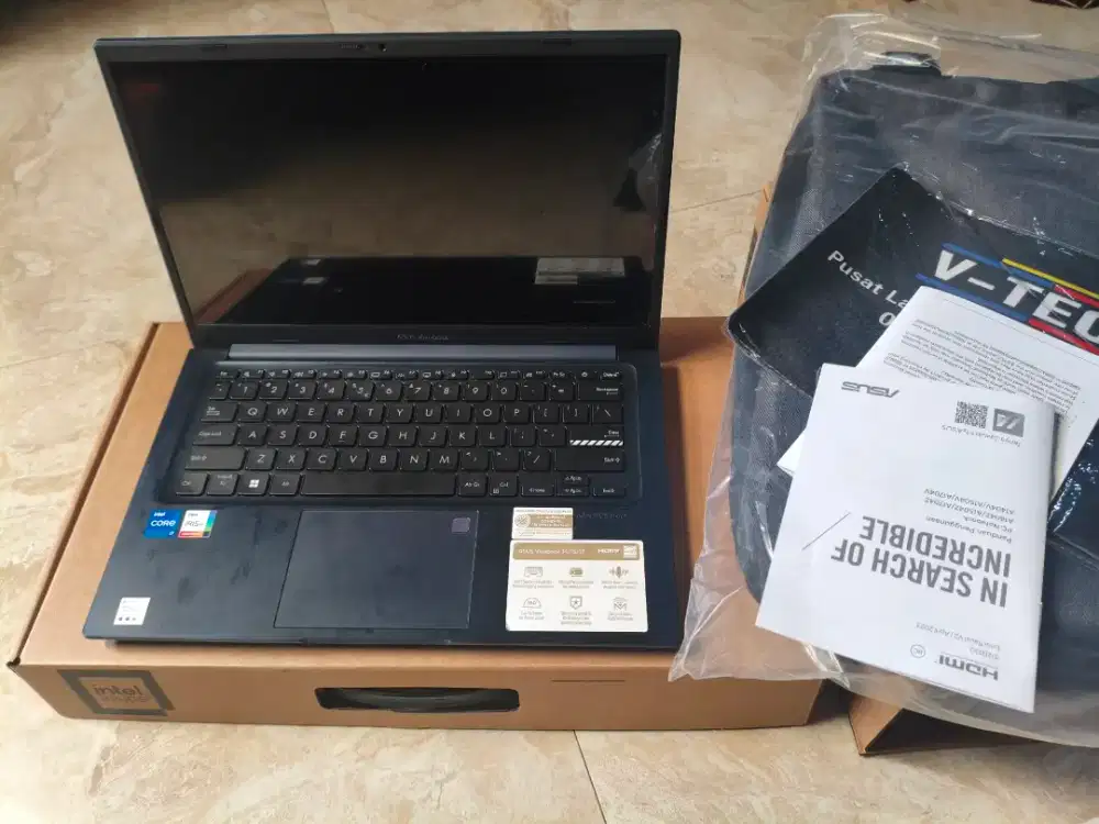 Laptop Lenovo ViboBook X1404VA Core i7 13th Gen Intel