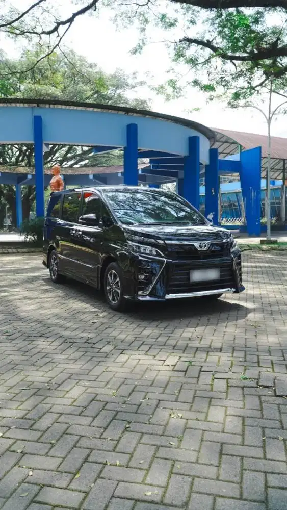Voxy 2019 Matic Km rendah seperti baru