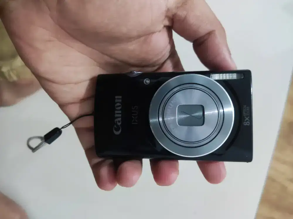 Canon IXUS  8X OPTIMAL ZOOM