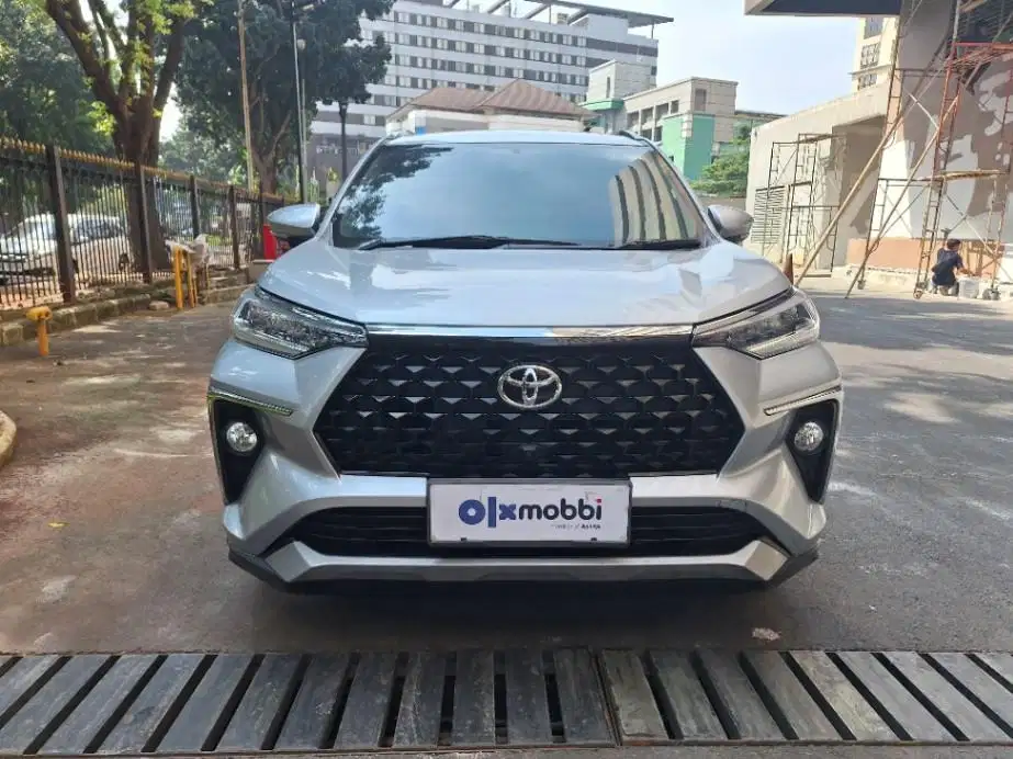 DP MURAH Toyota Avanza 1.5 New Veloz Q CVT Bensin-AT 2022 Silver CSMHB