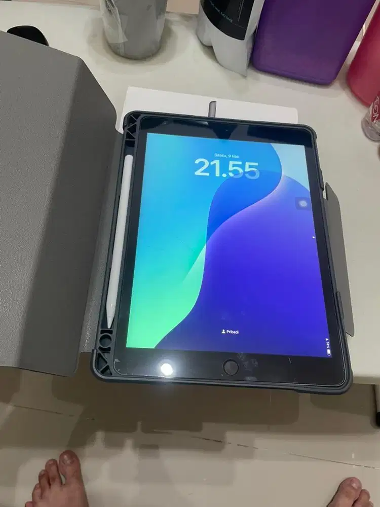 Preloved Ipad 8th generation 128gb inter with box