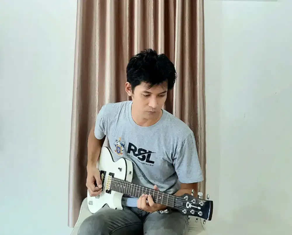 LES PRIVATE GITAR TEBET