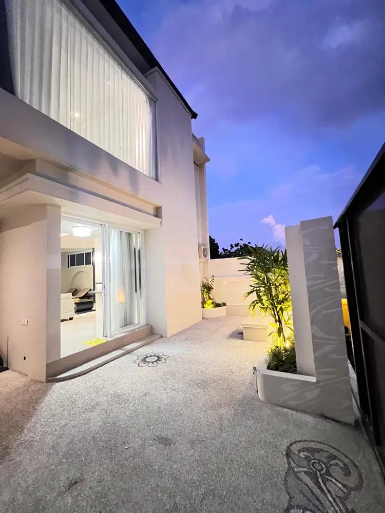 DI JUAL VILLA DI UNGASAN BADUNG BALI FULL FURNISH