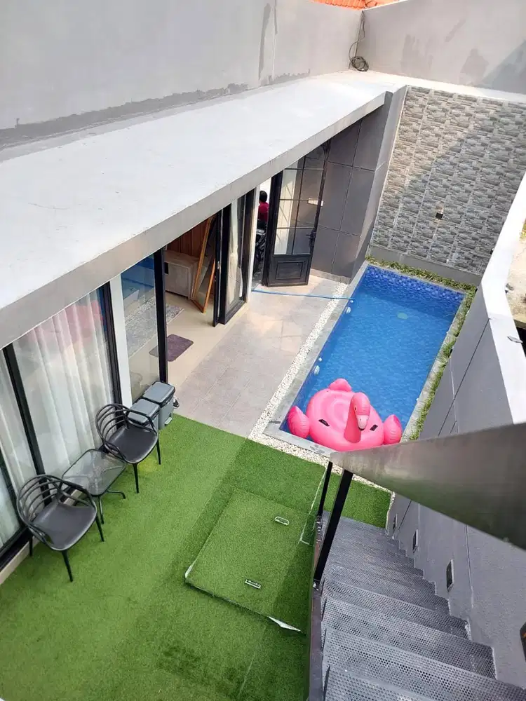 Villa dengan Kolam Renang di Area Sejuk Pakem