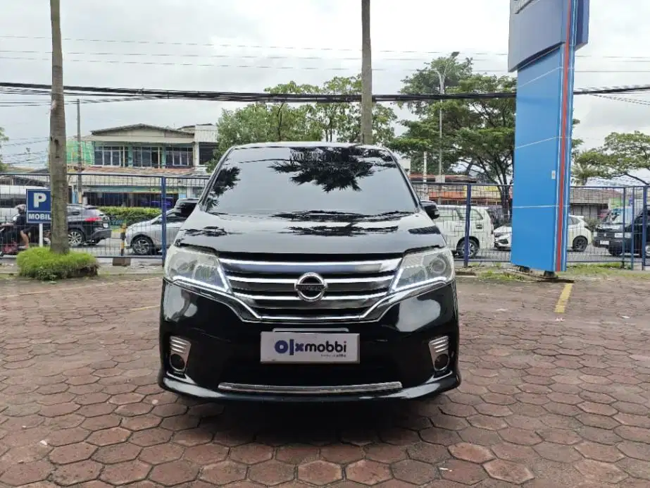 DP MURAH Nissan Serena 2.0 Highway Star Bensin-AT 2015 Hitam CKYLB
