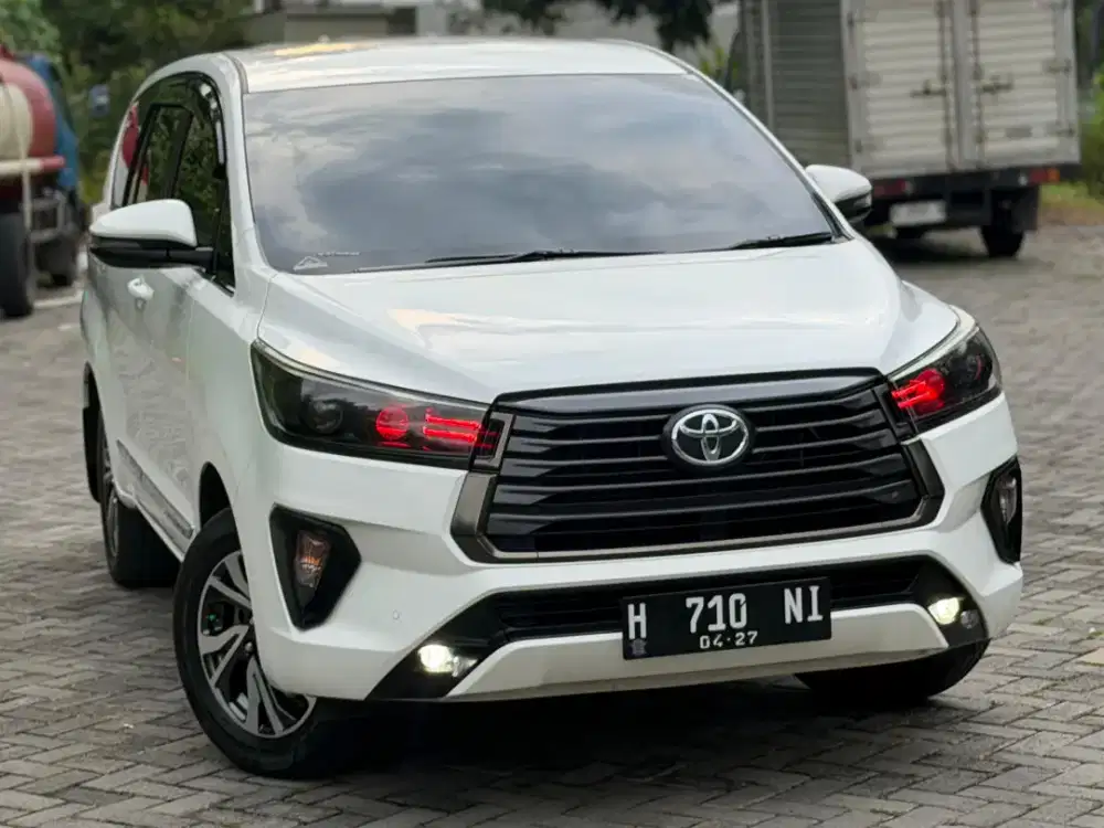 TOYOTA INNOVA REBON 2.4 V 2022 DIESEL MATIC