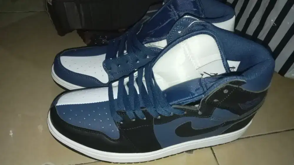 Sepatu NIKE JORDAN WHITE BLUE BLACK