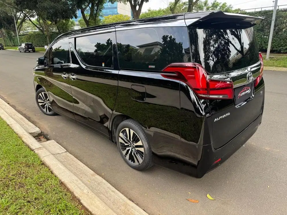 alphard 2023 pemakaian 2024 km8rb full original spt baru! like new!!