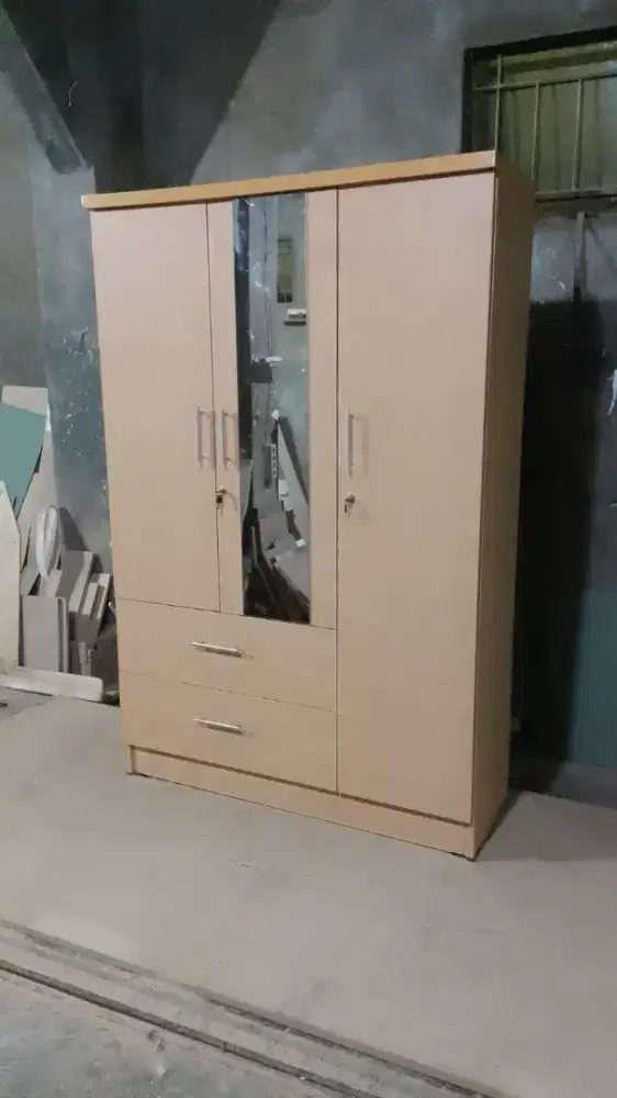 Lemari pintu 3 TerLariss