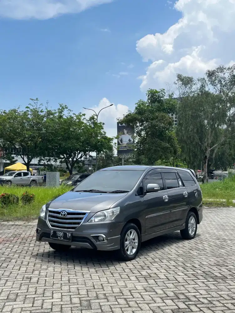 JUAL INNOVA LUXURY TIPE V MEWAH (bisa nego)
