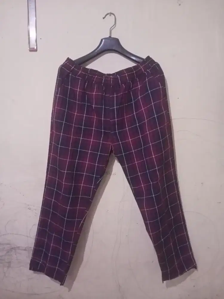 Celana bahan kotak cwo