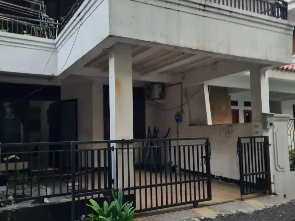 Dijual rumah di Komplek Perumahan Taman Malaka Selatan Duren Sawit Jakarta Timur