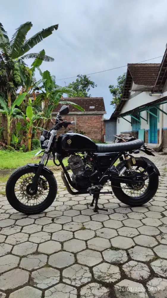 Scrumbler japstyle basic yamaha scorpio