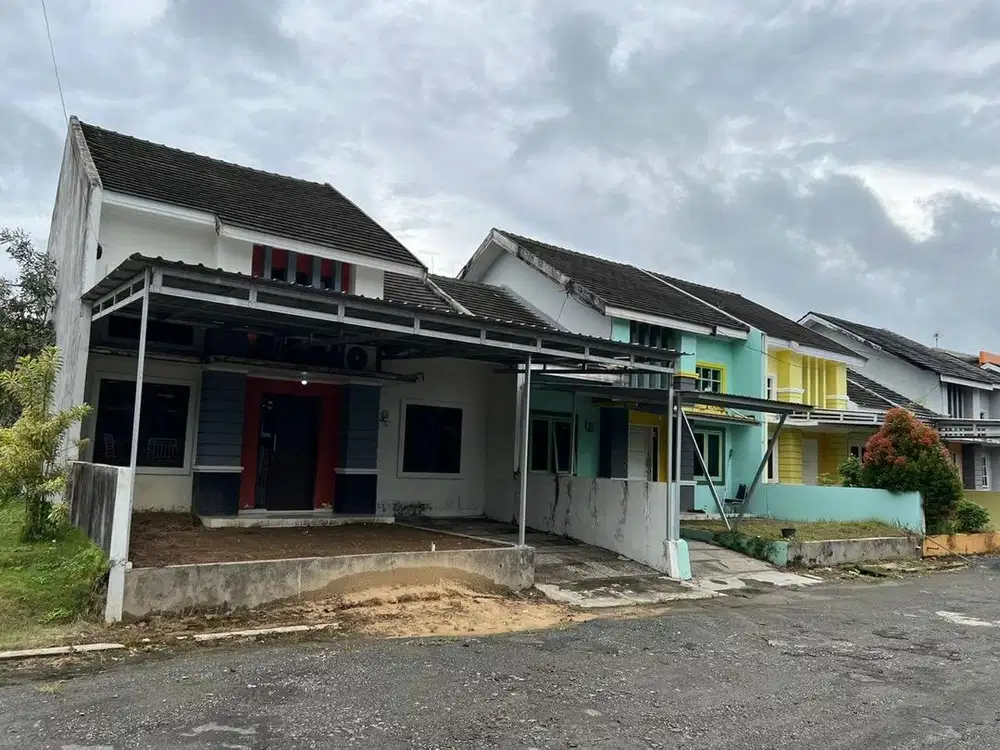 Rumah disewakan, sudah lenkap dg isi siap huni